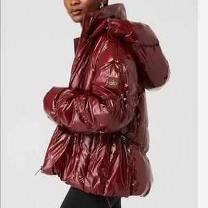 Alo yoga stunner puffer jacket cranberry
